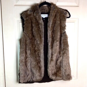 Shebby Faux Fur Knitted Vest Brown Sz Lg NWT